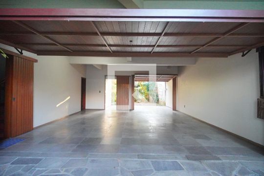 Garagem de casa à venda com 4 quartos, 420m² em Ideal, Novo Hamburgo