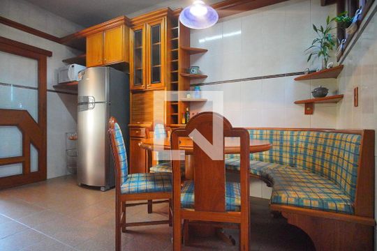 Cozinha de casa à venda com 4 quartos, 420m² em Ideal, Novo Hamburgo