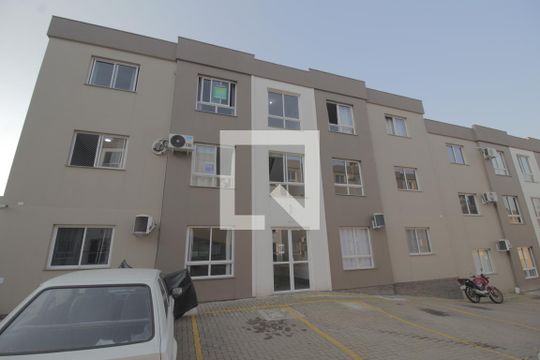 Fachada do bloco de apartamento à venda com 2 quartos, 48m² em Olaria, Canoas