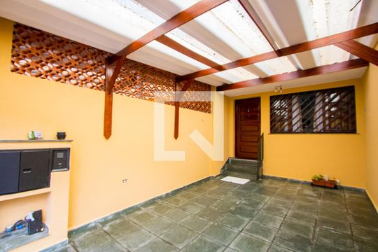 Garagem de casa à venda com 2 quartos, 123m² em Vila Bastos, Santo André