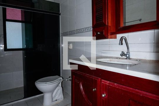 Banheiro Social de apartamento à venda com 2 quartos, 78m² em Farroupilha, Porto Alegre