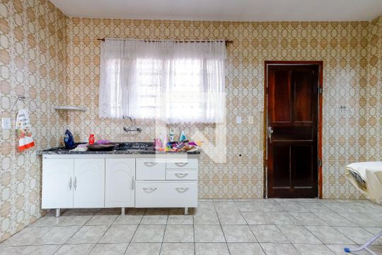 Cozinha de casa para alugar com 2 quartos, 80m² em Vila Medeiros, São Paulo