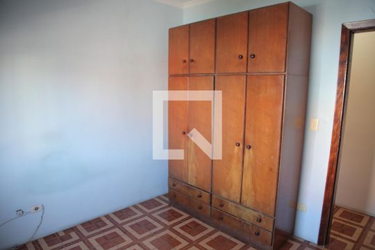 Quarto 2 de casa à venda com 3 quartos, 220m² em Santo Antônio, Osasco