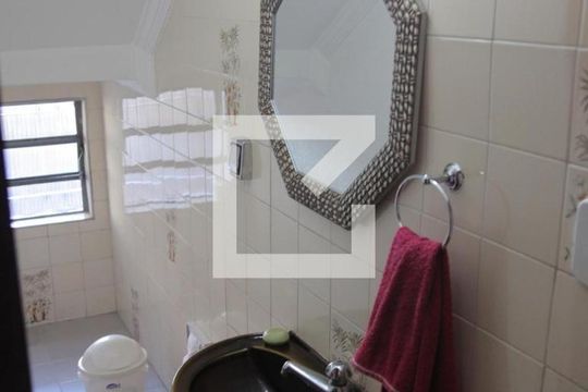 Banheiro 1 de casa à venda com 3 quartos, 220m² em Santo Antônio, Osasco