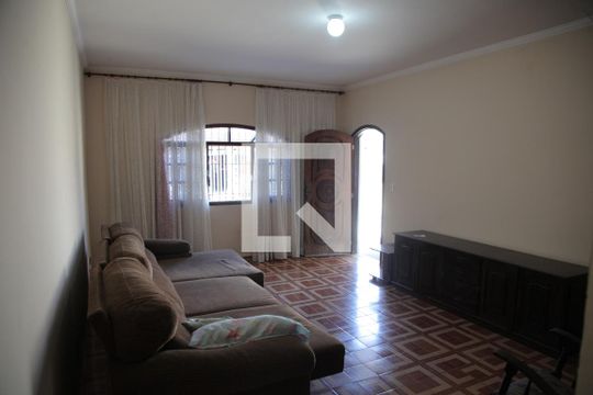 Sala de casa à venda com 3 quartos, 220m² em Santo Antônio, Osasco