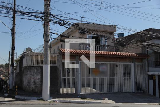 Fachada  de casa à venda com 3 quartos, 220m² em Santo Antônio, Osasco