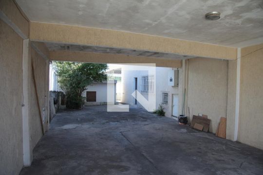 Área comum de casa à venda com 3 quartos, 220m² em Santo Antônio, Osasco