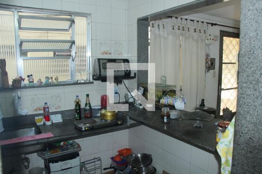 Cozinha de apartamento para alugar com 3 quartos, 84m² em Metrópole, Nova Iguaçu