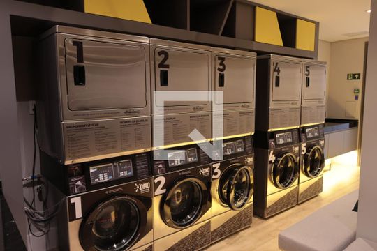 Lavanderia de kitnet/studio à venda com 1 quarto, 27m² em Indianópolis, São Paulo