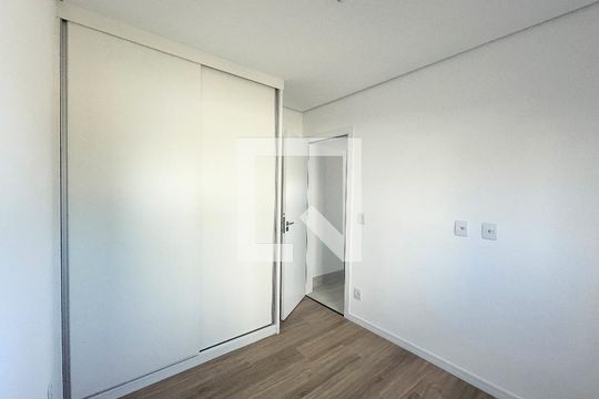 Quarto de apartamento à venda com 3 quartos, 69m² em Itapoã, Belo Horizonte
