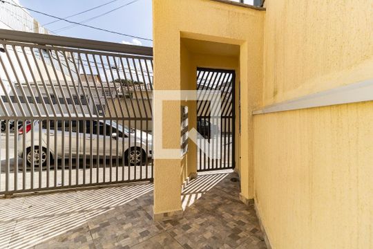 Entrada de casa para alugar com 1 quarto, 50m² em Vila Natalia, São Paulo