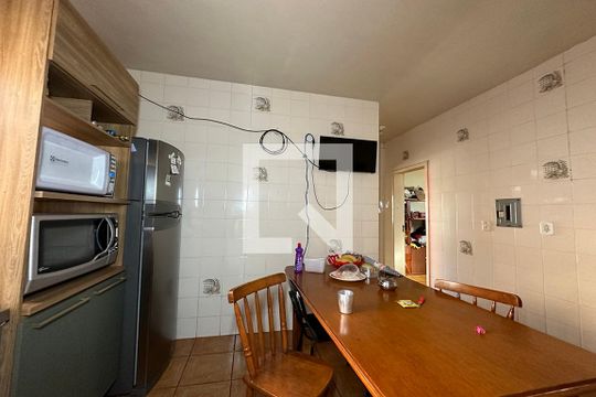 Cozinha de casa à venda com 3 quartos, 140m² em Santa Teresa, São Leopoldo