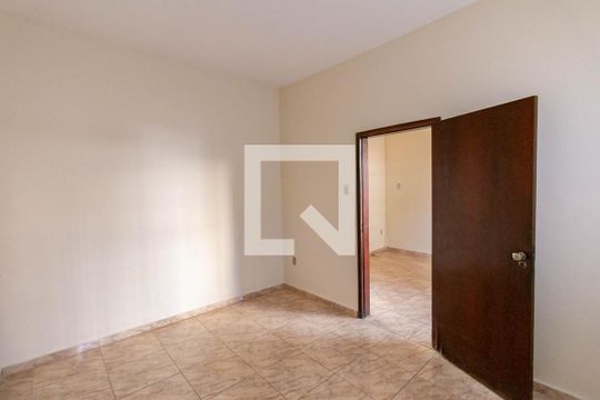 Sala de casa à venda com 3 quartos, 182m² em Santo Antônio, Belo Horizonte