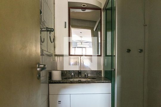 Banheiro da Suíte de apartamento à venda com 3 quartos, 99m² em Penha, Rio de Janeiro