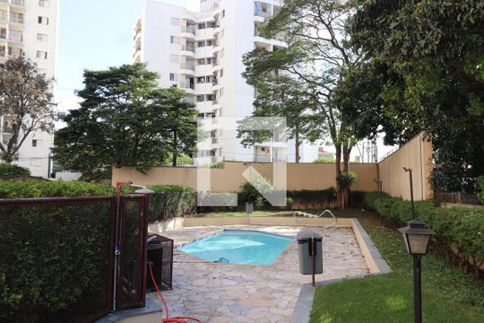 Área comum de apartamento à venda com 2 quartos, 68m² em Vila Mangalot, São Paulo