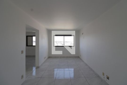 Sala de apartamento à venda com 2 quartos, 68m² em Vila Mangalot, São Paulo