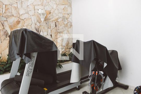 quintal de invero de casa para alugar com 3 quartos, 300m² em Vila Sabrina, São Paulo