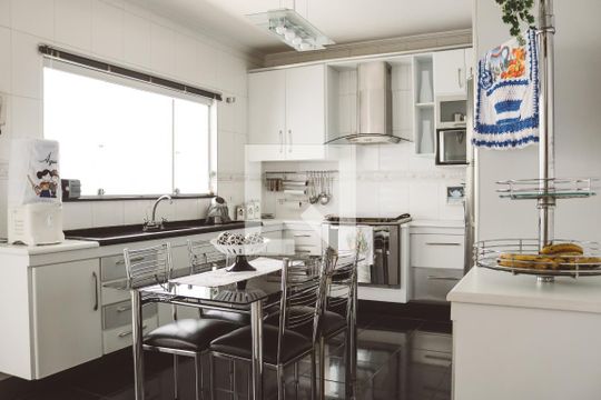 Cozinha de casa para alugar com 3 quartos, 300m² em Vila Sabrina, São Paulo