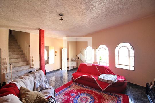 Casa à venda com 4 quartos, 250m² em Canhema, São Bernardo do Campo