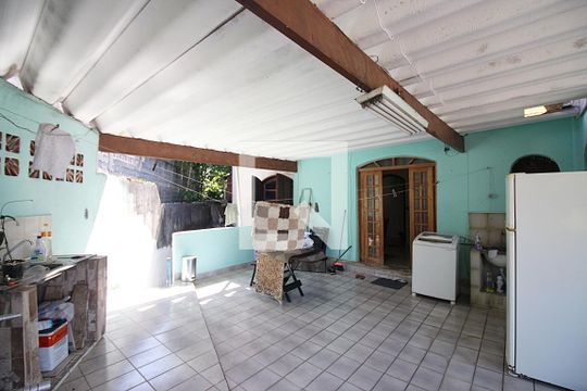 Lavanderia e churrasqueira de casa à venda com 4 quartos, 250m² em Canhema, São Bernardo do Campo
