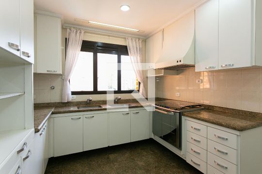 Cozinha de apartamento à venda com 4 quartos, 277m² em Vila Gomes Cardim, São Paulo