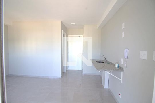 Quarto e cozinha de kitnet/studio para alugar com 1 quarto, 24m² em Vila Andrade, São Paulo