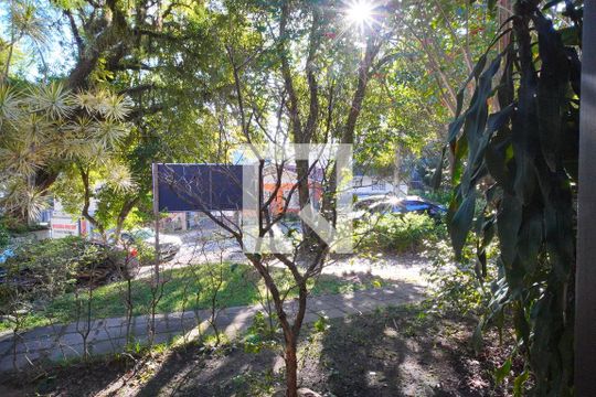 Vista de casa à venda com 3 quartos, 272m² em Boa Vista, Porto Alegre