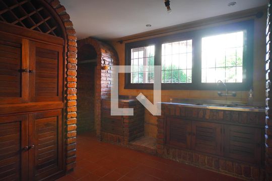 Cozinha de casa à venda com 3 quartos, 272m² em Boa Vista, Porto Alegre