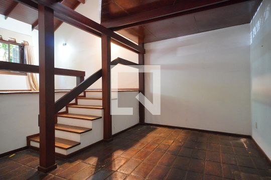 Copa de casa à venda com 3 quartos, 272m² em Boa Vista, Porto Alegre