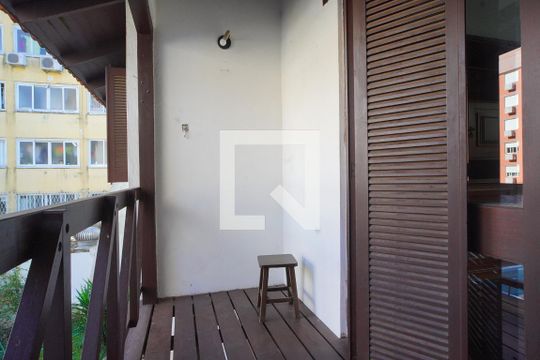 Sacada de casa à venda com 3 quartos, 272m² em Boa Vista, Porto Alegre