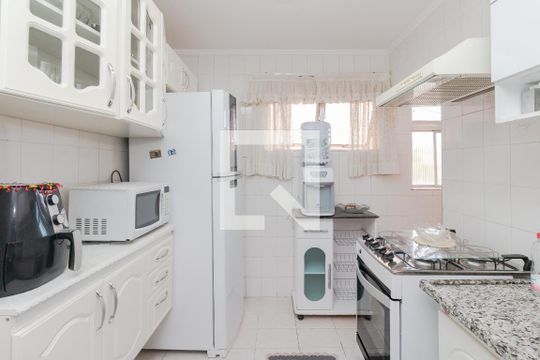 Cozinha de apartamento para alugar com 3 quartos, 92m² em Vila Moraes, São Paulo