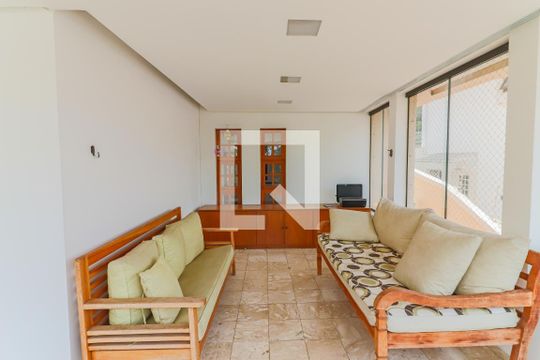 Varanda Sala de casa à venda com 5 quartos, 450m² em Parque dos Principes, São Paulo