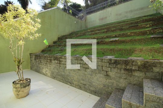 Área Externa  de casa de condomínio à venda com 3 quartos, 240m² em Anil, Rio de Janeiro