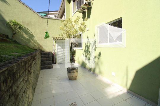 Área Externa  de casa de condomínio à venda com 3 quartos, 240m² em Anil, Rio de Janeiro