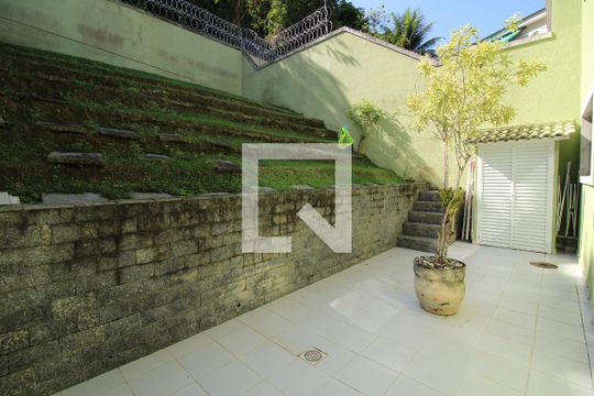Área Externa  de casa de condomínio à venda com 3 quartos, 240m² em Anil, Rio de Janeiro