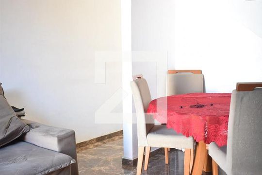 Sala de casa para alugar com 2 quartos, 76m² em Campo Grande, Rio de Janeiro