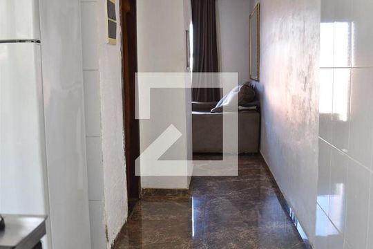 Corredor de casa para alugar com 2 quartos, 76m² em Campo Grande, Rio de Janeiro