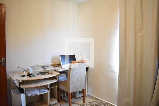 Quarto 1 de casa para alugar com 2 quartos, 76m² em Campo Grande, Rio de Janeiro