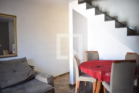 Sala de casa para alugar com 2 quartos, 76m² em Campo Grande, Rio de Janeiro