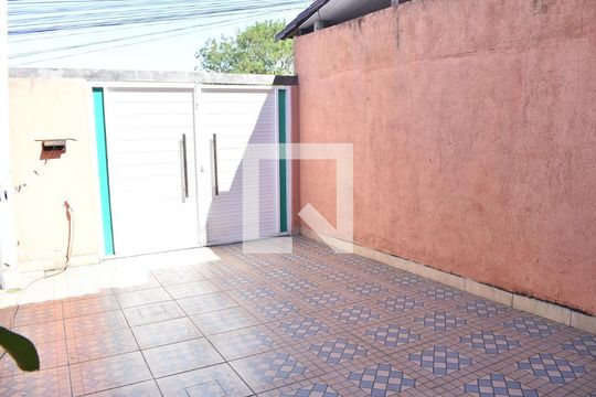 Garagem de casa para alugar com 2 quartos, 76m² em Campo Grande, Rio de Janeiro