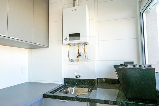 Área de serviço de apartamento para alugar com 2 quartos, 66m² em Vila Azevedo, São Paulo