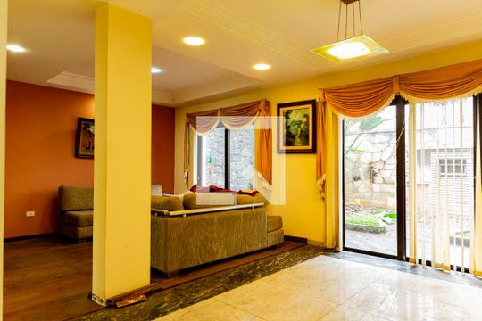 Sala de casa para alugar com 4 quartos, 530m² em Vila Mariana, São Paulo