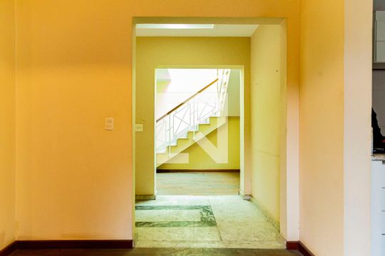 Sala de casa para alugar com 4 quartos, 530m² em Vila Mariana, São Paulo