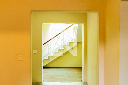 Sala de casa para alugar com 4 quartos, 530m² em Vila Mariana, São Paulo