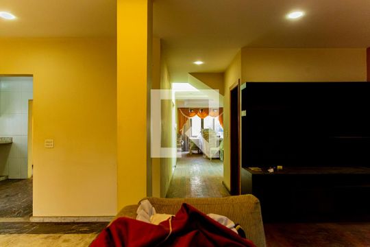 Sala de casa para alugar com 4 quartos, 530m² em Vila Mariana, São Paulo