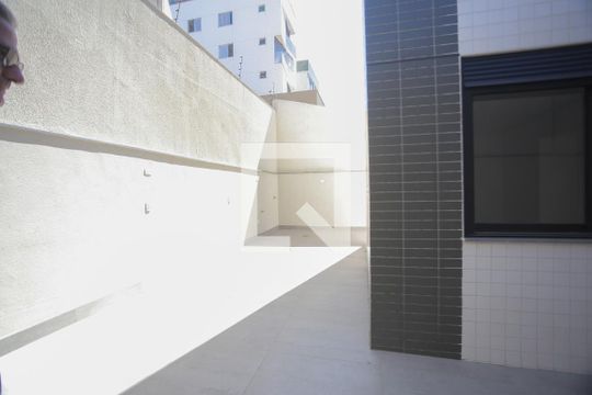 Área privativa de apartamento para alugar com 3 quartos, 180m² em Prado, Belo Horizonte