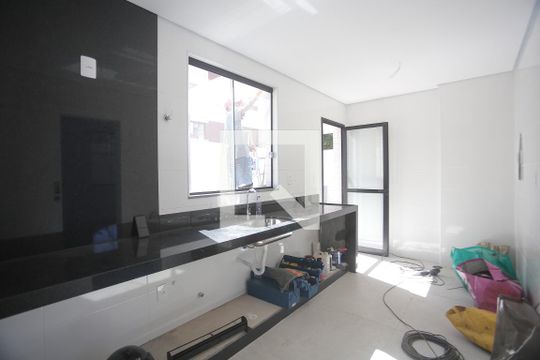 Cozinha de apartamento para alugar com 3 quartos, 180m² em Prado, Belo Horizonte
