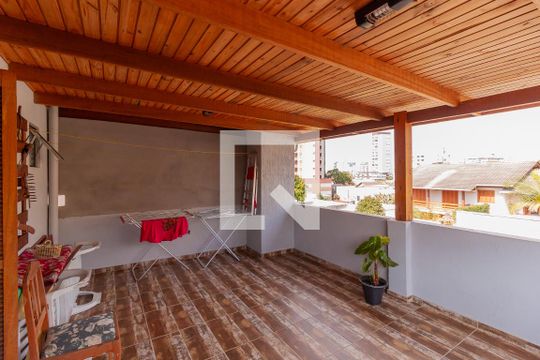 Sacada de casa à venda com 2 quartos, 160m² em Rio Branco, Novo Hamburgo