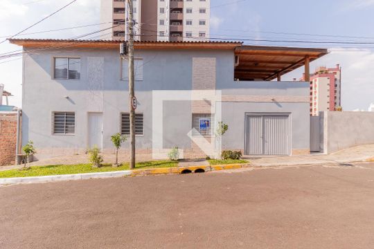 Fachada de casa à venda com 2 quartos, 160m² em Rio Branco, Novo Hamburgo