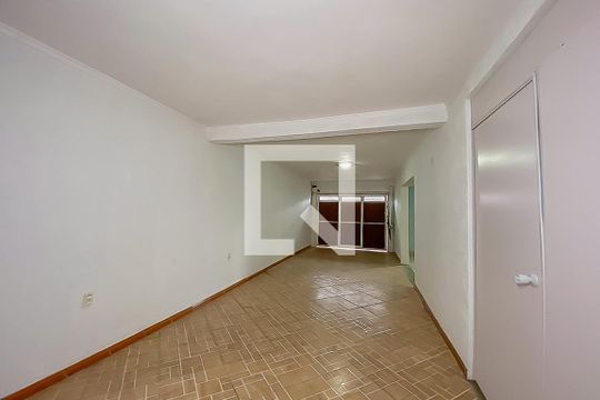 Garagem de casa para alugar com 4 quartos, 300m² em Pátria Nova, Novo Hamburgo
